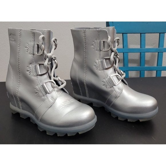 Disney x SOREL Big Girls Joan Of Arctic Frozen 2 Wedge Boots Big Girls Size 3 - Picture 1 of 6